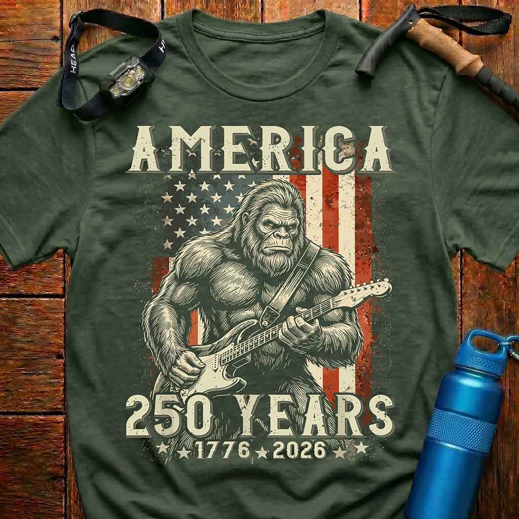 Patriotic Bigfoot America 250 Years T-Shirt