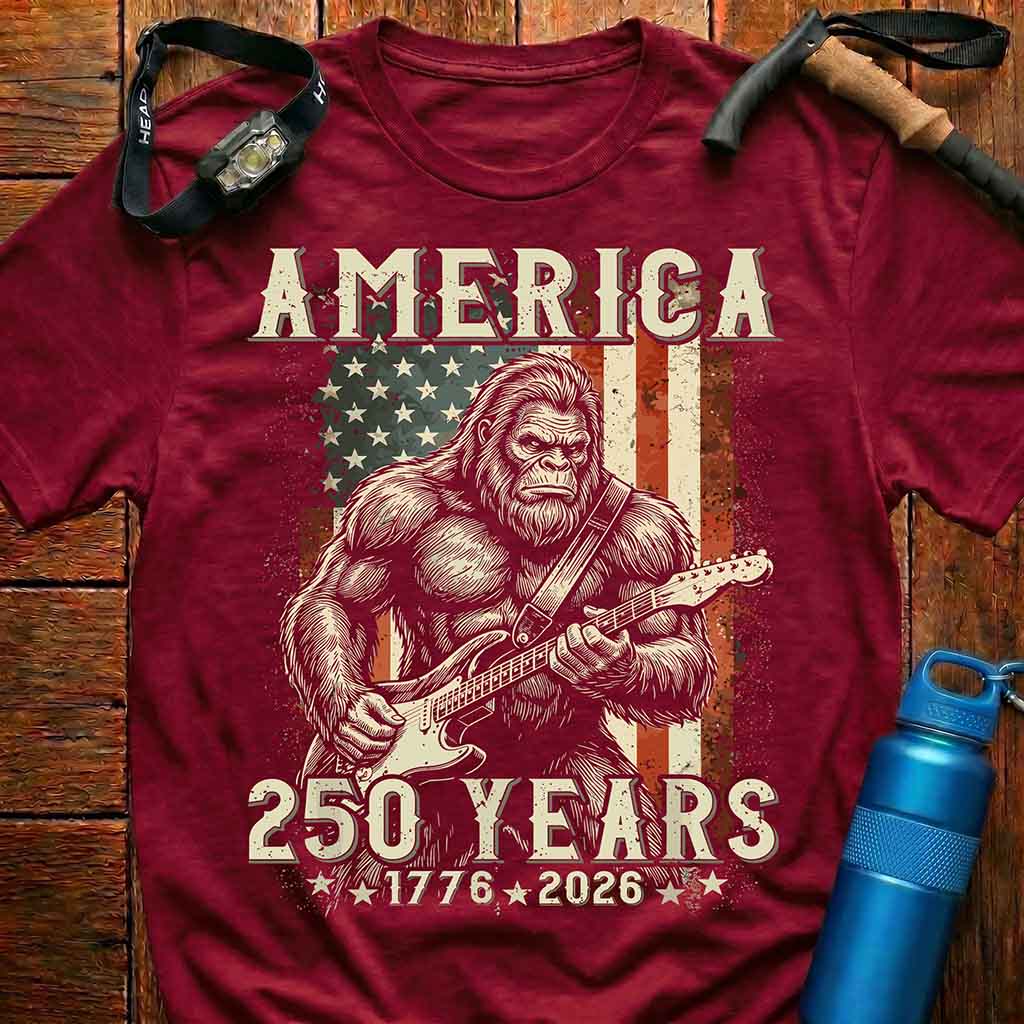 Patriotic Bigfoot America 250 Years T-Shirt